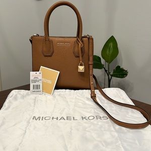 Michael Kors Mercer Acorn crossbody messenger bag
